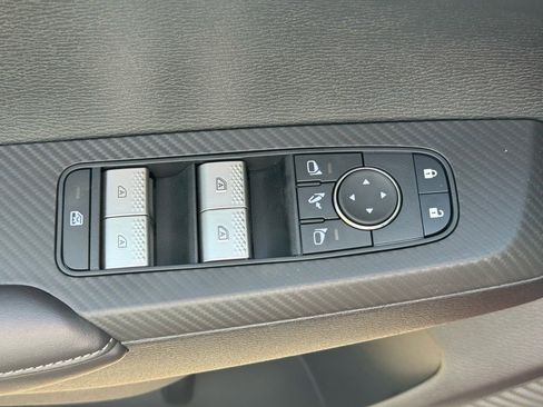 New 2025 Mitsubishi Outlander SE image 22