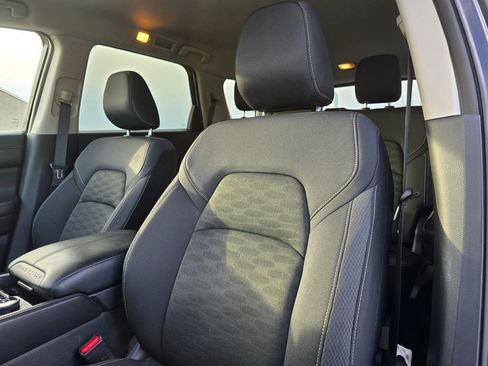 Used 2024 Nissan Pathfinder SV image 24