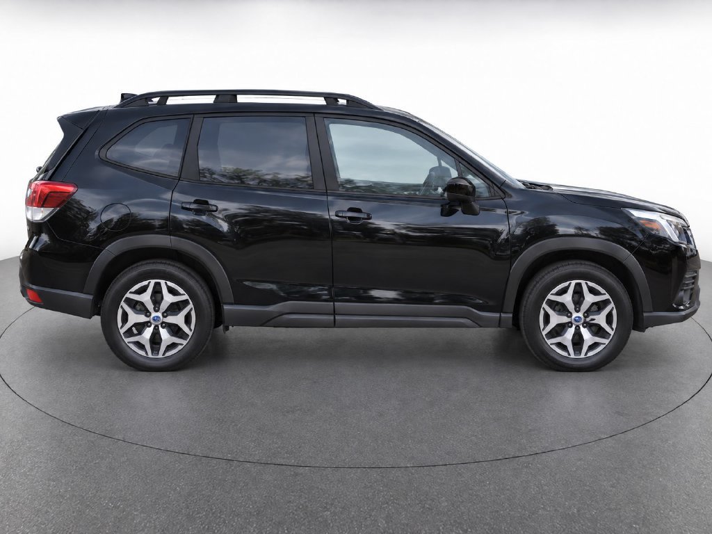Used 2023 Subaru Forester Premium AWD/4WD image 8