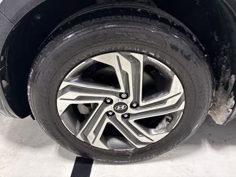 Used 2023 Hyundai Santa Fe SEL w/ Premium Package image 8