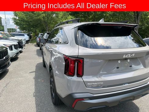 Certified 2024 Kia Sorento SX Prestige w/ Olive Brown Leather Package AWD/4WD image 7