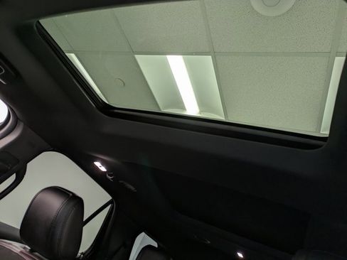 Used 2018 Ford Explorer XLT w/ Equipment Group 202A image 20