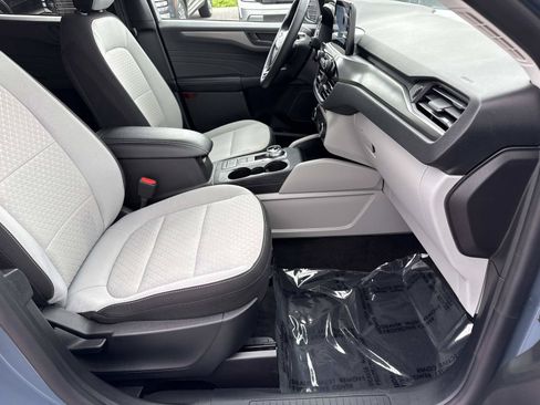 Used 2024 Ford Escape Active w/ Cold Weather Package FWD image 21