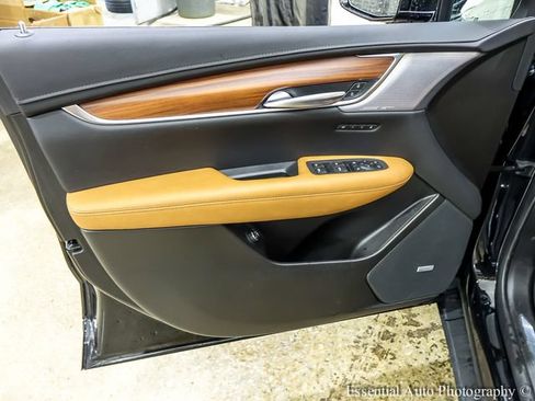 Certified 2023 Cadillac XT5 Premium Luxury w/ LPO, Floor Liner Package AWD/4WD image 20