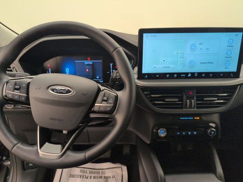 Used 2025 Ford Escape SE image 21