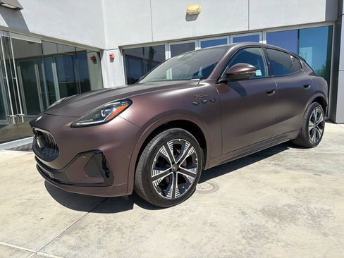 Certified 2025 Maserati Grecale Folgore AWD/4WD image 3