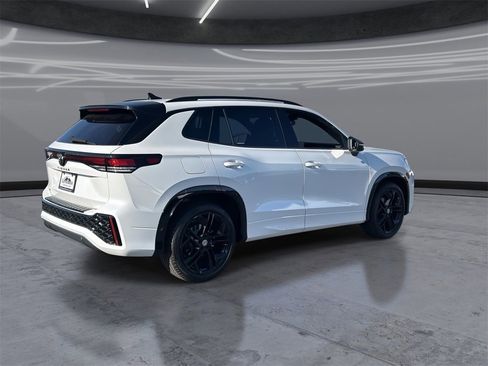 New 2026 Volkswagen Tiguan SE R-Line image 5