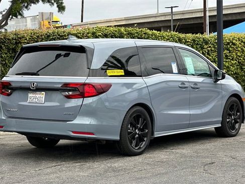 Certified 2023 Honda Odyssey Sport image 4