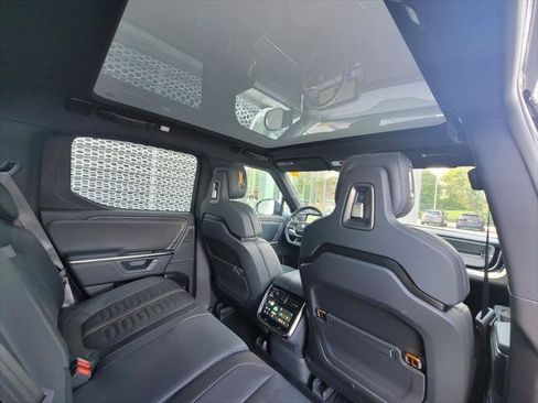 Used 2025 Rivian R1T Adventure Dual AWD/4WD image 24