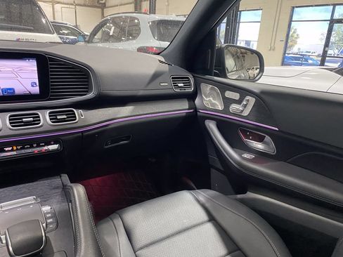 Certified 2025 Mercedes-Benz GLS 450 4MATIC w/ AMG Line Exterior image 4