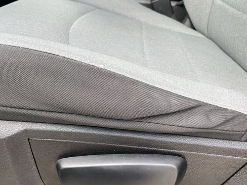 Used 2024 RAM 1500 Classic SLT image 20