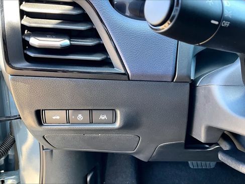 New 2026 Nissan Sentra SL w/ Floor Mat Package FWD image 15
