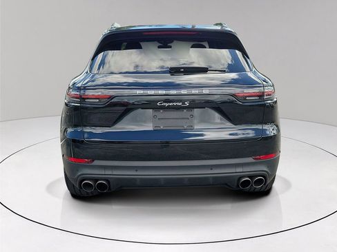 Used 2019 Porsche Cayenne S image 5