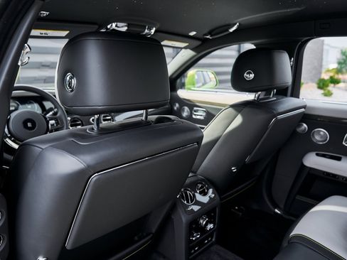 Used 2025 Rolls-Royce Ghost Black Badge image 43