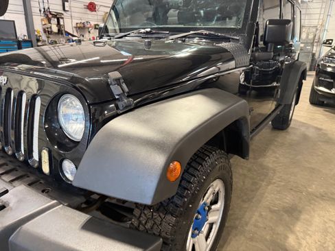 Used 2017 Jeep Wrangler Unlimited Sport AWD/4WD image 27