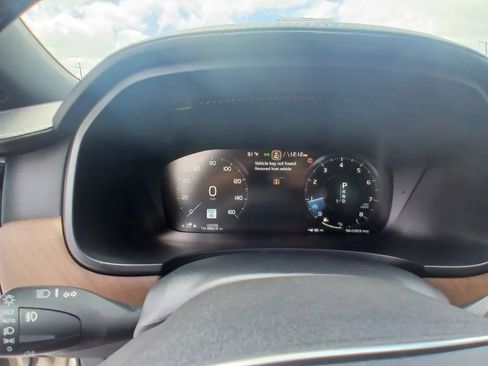 Used 2017 Volvo S90 T6 Inscription w/ Vision Package AWD/4WD image 26
