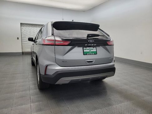 Used 2024 Ford Edge SEL image 6