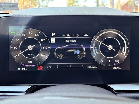 Used 2024 Kia Niro Wave w/ Wave Preserve Package image 10