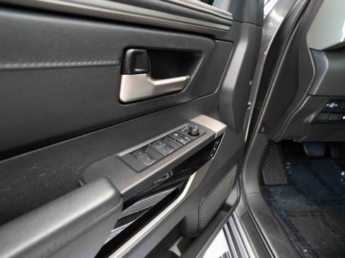 Used 2024 Toyota Tundra Limited AWD/4WD image 7