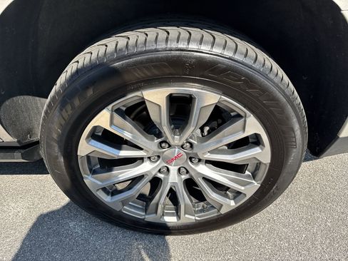 Used 2023 GMC Yukon Denali image 33