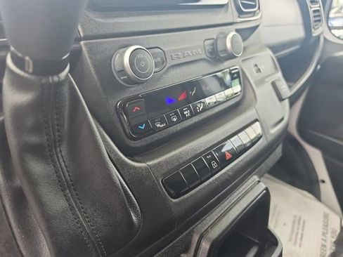 Used 2024 RAM ProMaster 2500 w/ Convenience Group FWD image 23