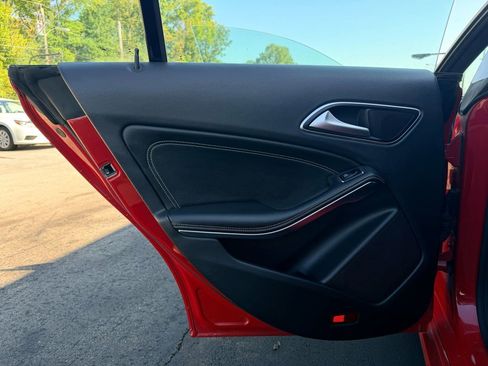 Used 2018 Mercedes-Benz CLA 250 4MATIC image 28