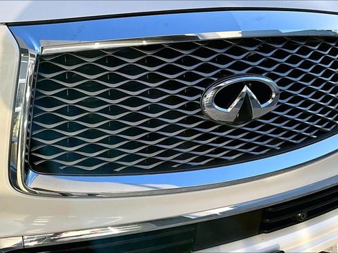 Used 2019 INFINITI QX80 Luxe w/ All-Season Package image 31