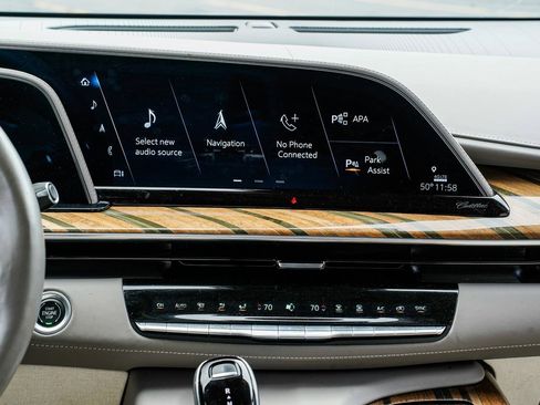 Used 2022 Cadillac Escalade ESV Premium Luxury Platinum w/ Heavy-Duty Trailer Package image 14