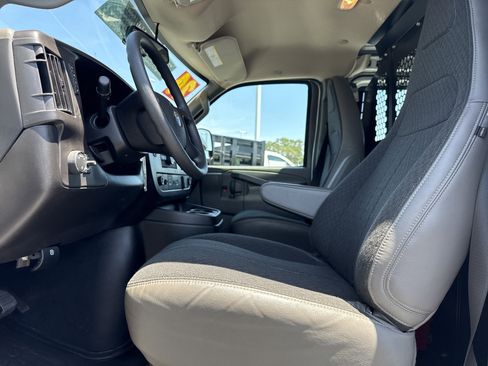 Used 2024 Chevrolet Express 2500 w/ Driver Convenience Package RWD image 16