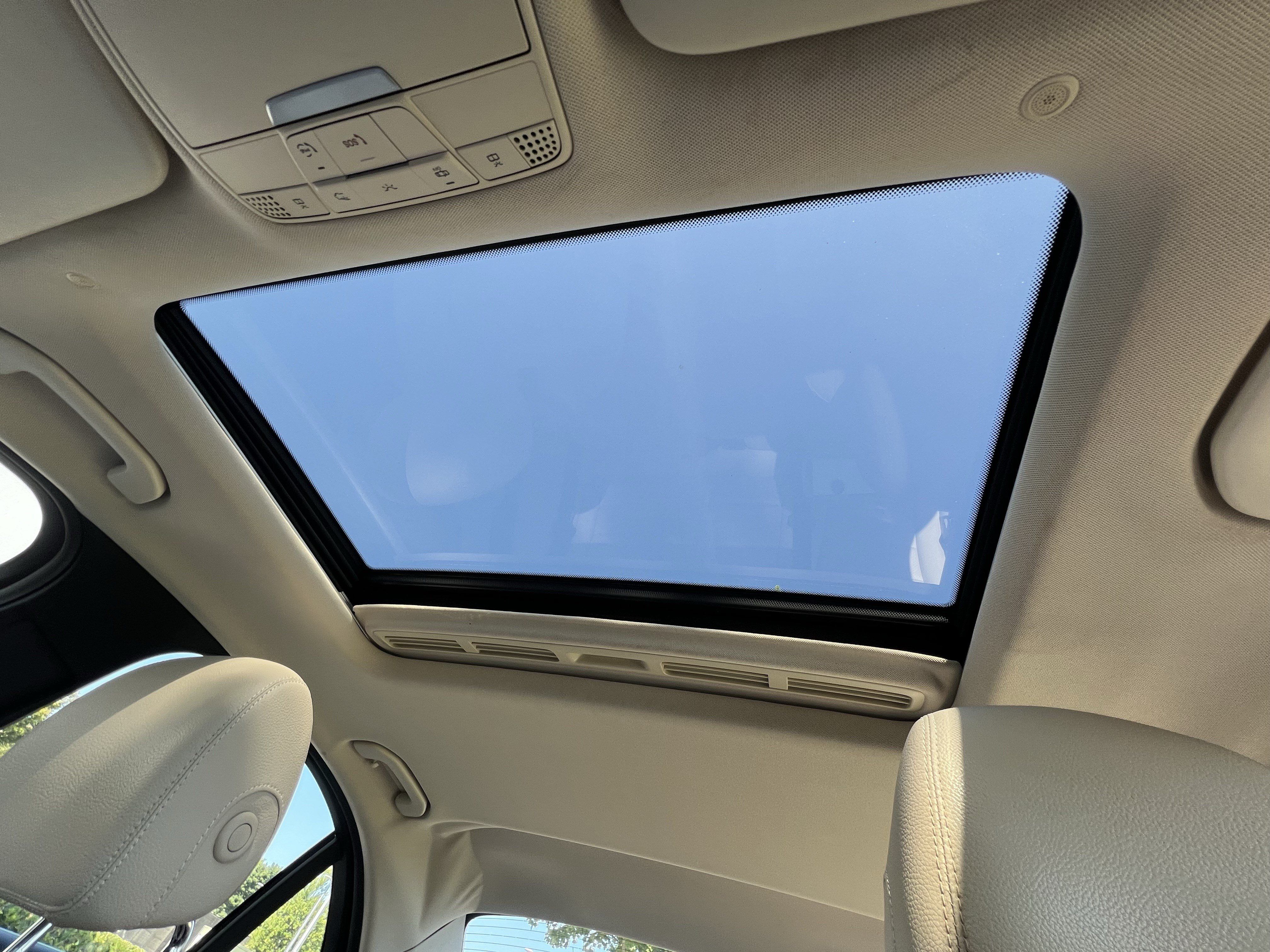 Certified 2019 Mercedes-Benz C 300 Sedan image 29