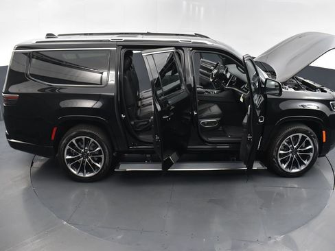 Used 2023 Jeep Wagoneer L Series III w/ Premium Group I image 95