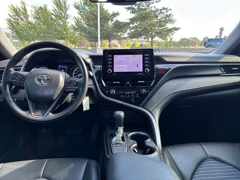 Used 2024 Toyota Camry SE FWD image 25