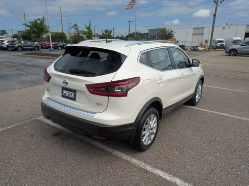 Used 2022 Nissan Rogue Sport SV FWD image 5