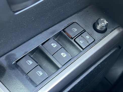 Used 2023 Toyota Tacoma SR5 w/ Technology Package RWD image 18