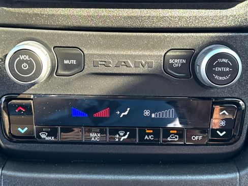 Used 2023 RAM ProMaster 2500 image 23