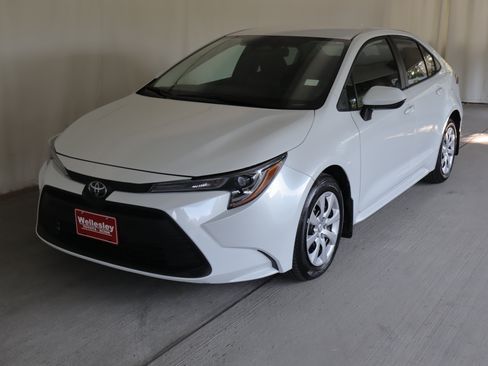Used 2026 Toyota Corolla LE FWD image 21