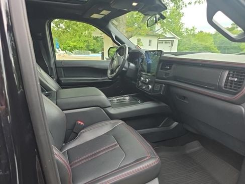 Used 2023 Ford Expedition Limited AWD/4WD image 6