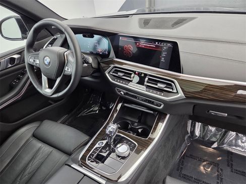 Used 2023 BMW X5 xDrive40i w/ Executive Package image 14