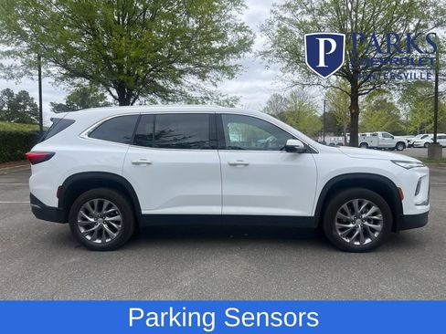 Used 2025 Buick Enclave Preferred image 5