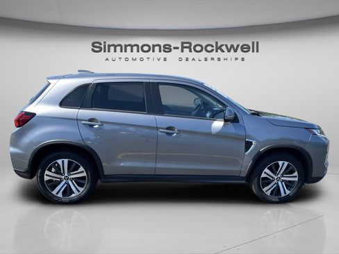 Used 2025 Mitsubishi Outlander Sport SE AWD/4WD image 6