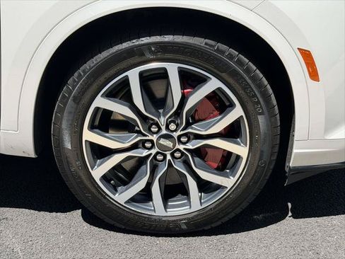 Used 2024 Cadillac XT6 Sport AWD/4WD image 8
