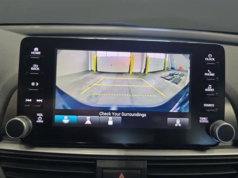 Used 2018 Honda Accord EX-L image 10