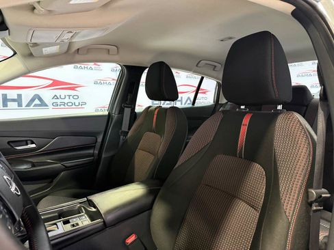 Used 2026 Nissan Sentra SR w/ Floor Mat Package FWD image 33