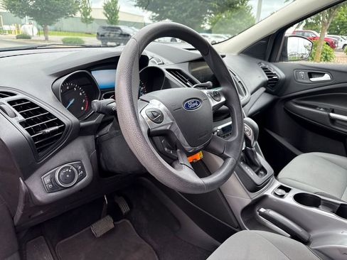 Used 2016 Ford Escape SE w/ Equipment Group 201A AWD/4WD image 11