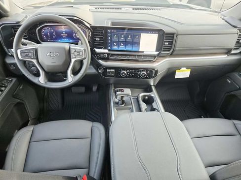New 2026 Chevrolet Silverado 1500 LT Trail Boss w/ LT Trail Boss Premium Package AWD/4WD image 9