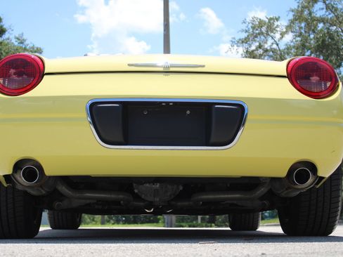 Used 2002 Ford Thunderbird RWD image 14