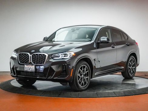 Used 2025 BMW X4 xDrive30i AWD/4WD image 1