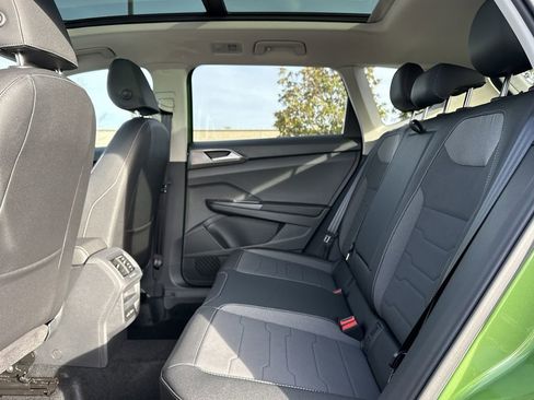 New 2026 Volkswagen Taos SE FWD image 14