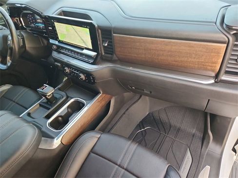 Used 2023 Chevrolet Silverado 1500 High Country w/ Technology Package image 29