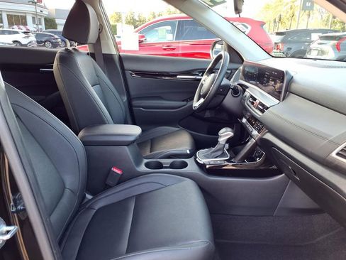 Certified 2024 Kia Seltos EX FWD image 10